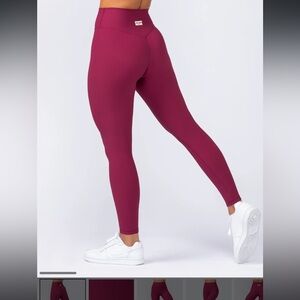 Muscle nation Zero Rise Rib Ankle Length Leggings size M